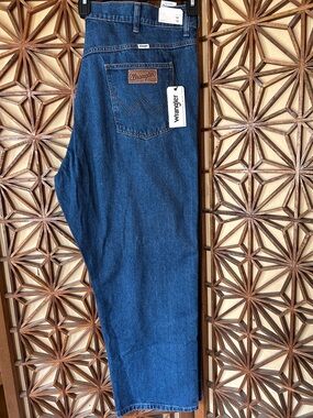 Wrangler Loose Fit Dark Blue Men’s Jeans 42 x 32 New NWT